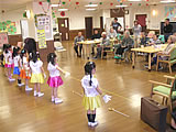 こどもとふれ合える